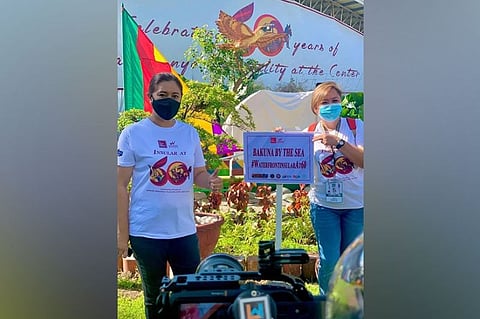 BY THE SEA. City Tourism Officer Generose Tecson and DOT-Davao Director Tanya Rabat-Tan during the launch of the Bakuna by the Sea project, which seeks to vaccinate over 2,000 tourism workers against the Covid-19. (PIA-Davao)