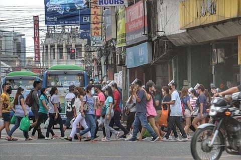 More than half a million Cebu City residents jabbed. (File photo)