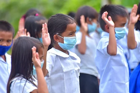 DepEd: Wearing of face mask in schools still not mandatory