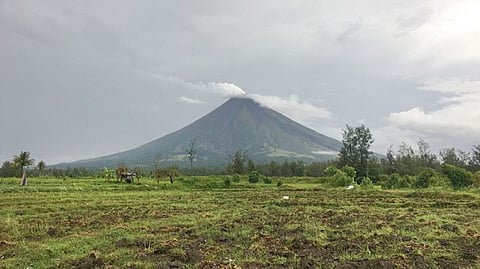 Mayon Volcano remains at alert level 3