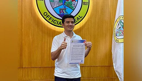 Mayor John Dalipe