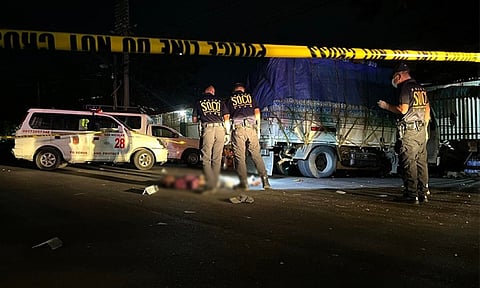 A dried fish handler (kargador) in Taboan Public Market was shot dead by minors at the back of San Nicolas Barangay Hall in Cebu City on Friday evening, September 16, 2022. The incident was reported to the Sawang Calero Police Station 6 at 9:45 p.m. /BBT