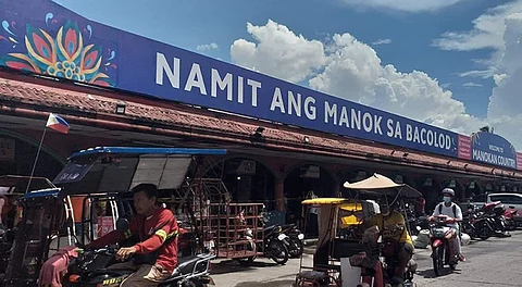 Bacolod releases 650 replacements of food vouchers for Manokan tenants