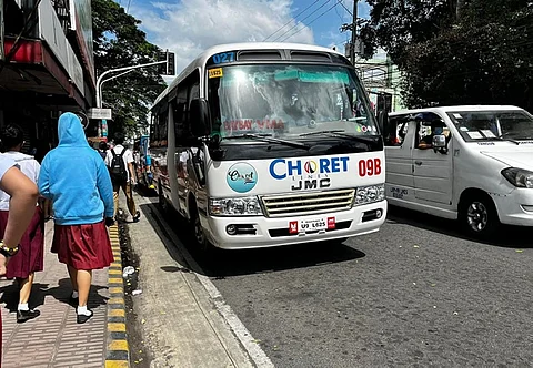 A meeting between Bacolod Mayor Alfredo Abelardo Benitez and representatives of the Land Franchising and Regulatory Board as well as the Land Transportation Office will be conducted today, November 22, to address concerns of the operators of both the traditional and modernized jeepneys. (Adrian P. Nemes III Photo)