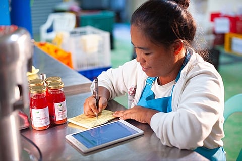 MANILA. The Aboitiz Foundation's Biyaheng Digiskarte mentoring program helped Girlie Sahoy, a farmer from Benguet, to effectively sell her produce online and even manage her finances through online banking, empowering her and her business amidst the pandemic. (Contributed photo)