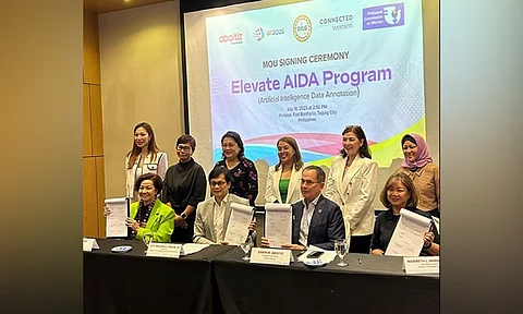 KASABOTAN: Naglingkod gikan sa wala, sila si Connected Women Co-Founder Ruth Yu-Owen, DILG Sec. Benjamin "Benhur" Abalos, Jr., Aboitiz Group President and CEO Sabin M. Aboitiz, Aboitiz Foundation President and COO Maribeth L. Marasigan; standing (gikan sa wala) DILG Usec. Margarita Gutierrez, Connected Women CEO Agnes Gervacio, Toledo City, Cebu Mayor Marjorie Perales, Philippine Commission on Women Executive Director Atty. Kristine Yuzon-Chaves, AEV Chief Reputation and Sustainability Officer Ginggay Hontiveros-Malvar, and Isabela City, Basilan Mayor Sitti Djalia Turabin-Hataman. / tampo