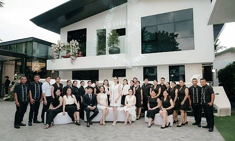 WELL-EQUIPPED TEAM. Prioré Beauty and Wellness Center has not only invested in its equipment, services, and design. It has also invested in capacitating its medical and non-medical teams to ensure quality customer service.