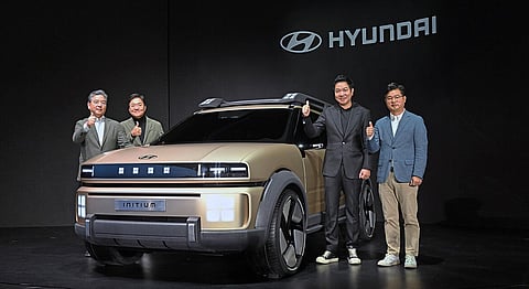 Hyundai Motor Reveals Efficient Hydrogen FCEV Concept Previewing New Design Language