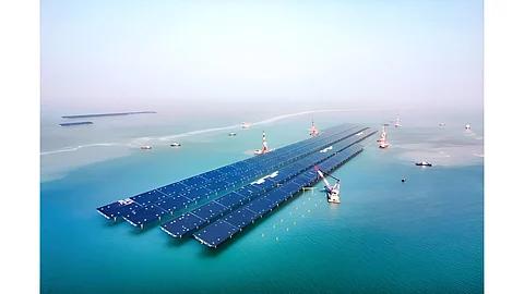 Offshore floating solar power plant