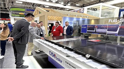 DAH Solar's 'Full-Screen' module, on display.