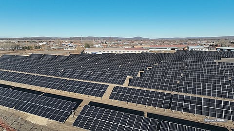 Progression of commercial module efficiency benchmarks and technology distribution in the TOP SOLAR MODULES listing over the last two years. (Photo Credit: LONGi Solar)