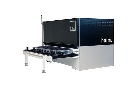 halm’s cetisPV sun simulators use LED and xenon light sources to perform pulsed IV measurements and advanced module characterization. (Photo Credit: halm elektronik GmbH)