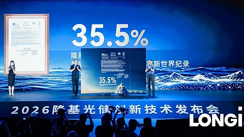 LONGi’s independently developed crystalline silicon-perovskite tandem solar cell has achieved 35.5% conversion efficiency.