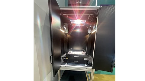 halm’s shadowless EL system is designed to capture the complete active cell area, including regions beneath metallization. (Image Credit: TaiyangNews)
