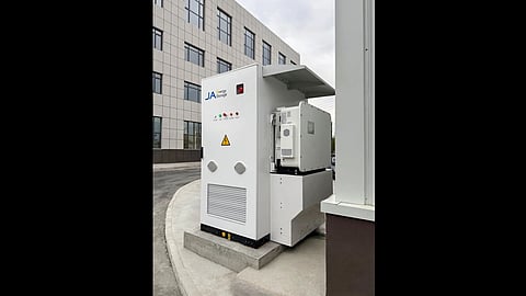 JA ESS Delivers First JAPlanet Fusion C&I Solar-Storage Unit