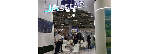 The new ‘ultra-highly powerful’ solar modules by JA Solar have a power output of over 525 W, the Chinese company claims. (Photo Credit: TaiyangNews)