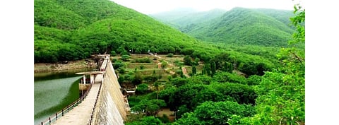 After attracting a historic low tariff of INR 1.99 per kWh in the Phase XI solar auction, GUVNL is back with the next installment seeking 500 MW grid connected solar power capacity to be set up anywhere across the Indian state of Gujarat. Pictured is Willingdon Dam in the district of Junagadh, Gujarat. (Photo Credit: District Administration Junagadh)