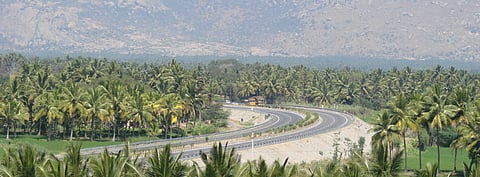 As part of National Highways Authority of India (NHAI)'s Clean Development Mechanism, EESL has been contracted to develop solar power projects at NHAI’s buildings, structures and vacant land parcels. Pictured is NHAI’s Kaveripattinam (Krishnagiri) NH-7 (NHDP Phase-II Project) KTTRL 1. (Photo Credit: National Highways Authority of India)