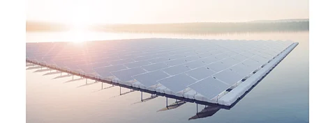 The floating PV research project with partners Fraunhofer ISE and BTU Cottbus-Senftenberg will help RWE transfer helpful findings to commercial projects. (Photo Credit: RWE)