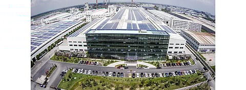 Flat Glass Group plans to add new production lines to expand its existing PV glass production capacity. Pictured is a 2014 photo of a distributed PV generation project of Flat Glass Group. (Photo Credit: Flat Glass Group Co., Ltd.)