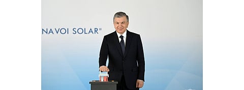 Uzbekistan’s President Shavkat Mirziyoyev (in the picture) officially inaugurated 100 MW Nur Navoi Solar Power Plant in the country on August 27, 2021. (Photo Credit: Ministry of Energy, Uzbekistan)