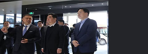 Members of the Standing Committee of the Jiangsu Provincial Political Consultative Conference and Jifan Gao, Chairman and General Manager of Trina Solar (left) discuss Trina Solar's expansion plans. (Photo Credit: Trina Solar)