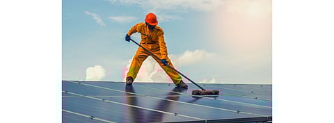 ChemiTek offers a liquid cleaning solution for solar panels, reducing the need for their cleaning and maintenance. The Portuguese company has now raised €1.2 million funding. (Illustrative Photo; Photo Credit: Thep Photos/Shutterstock.com)
