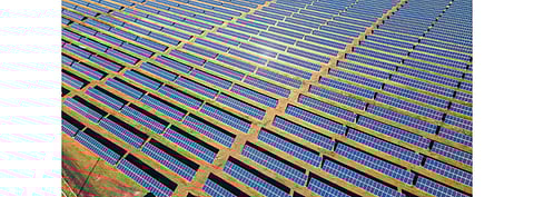 Wood Mackenzie analysts count grid constraints, unavailability of enough distributed solar sites and absence of enough storage as limiting US solar deployment even if a 10-year solar ITC extension is passed. (Illustrative Photo; Photo Credit: TR STOK/Shutterstock.com)