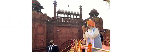 Indian Prime Minister Narendra Modi (on the podium), announced India’s National Hydrogen Mission while addressing the nation on August 15, 2021, the country’s 75th Independence Day. (Photo Credit: Press Information Bureau)