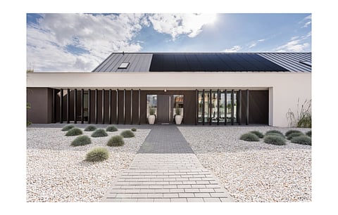 US residential solar companies including SunPower will benefit from the California commission’s decision to delay pronouncing a verdict on its controversial NEM 3.0, according to Roth Capital Partners. (Photo Credit: SunPower Corporation)