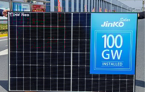 As JinkoSolar delivers 100 GW solar globally, the company mentions its newly launched Tiger Neo modules, which is capable of achieving 3%-5% more energy generation compared to the PERC applied system with the same capacity. (Photo Credit: JinkoSolar)