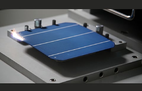 As per a recently signed sales deal, Shangji Automation will be selling about 552 million new monocrystalline silicon wafers to Zhejiang Aiko Solar, Tianjin Aiko Solar, and Guangdong Aiko Solar from 2022 to 2024. (Illustrative Photo; Photo Credit: Obm/Shutterstock.com)
