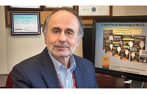 Vasilis Fthenakis (in the picture) is this year’s Böer Solar Energy Medal of Merit winner and join the likes of previous recipients as Jimmy Carter, David E. Carlson, Adolf Goetzberger, Martin A. Green, Richard M. Swanson, among others. (Photo Credit: Colombia University)