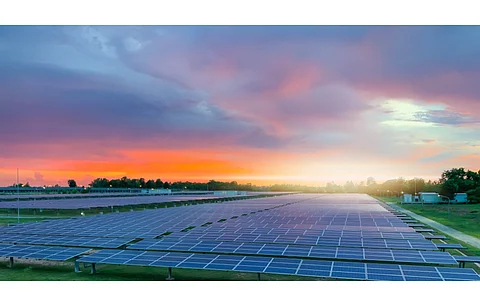 Quantum Power and ib vogt JV, Anantara plans to invest $5 billion to realize more than 3.5 GW solar PV and 12 GWh storage capacity in Riau Islands of Indonesia. (Illustrative Photo; Photo Credit: Kampan/Shutterstock.com)