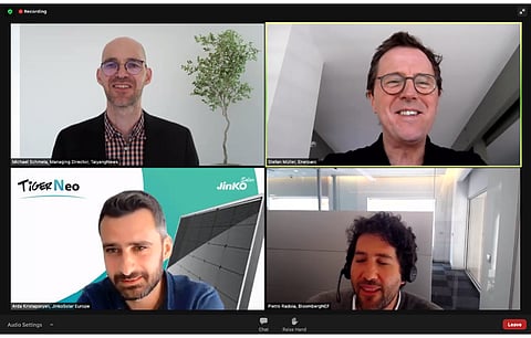 TaiyangNews’ Michael Schemla moderated the executive panel of Enerparc’s Stefan Müller, BloombergNEF’s Pietro Radoia and JinkoSolar’s Arda Kristaporyan during our European Solar Developments 2022 webinar on April 21, 2022. (Photo Credit: TaiyangNews)