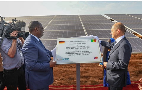Senegal President Macky Sall (l) and German Chancellor Olaf Scholz (r) jointly inaugurated 23 MW Diass Solar Plant in Senegal recently. (Photo Credit: Presidency Senegal/Twitter)