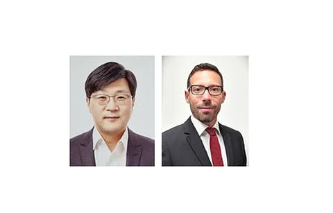 Ian Lee (l) and Gus Paviani (r) have both come from LG Electronics Solar Division and joined the APAC team of Norway’s REC Group. (Photo Credit: REC Group)