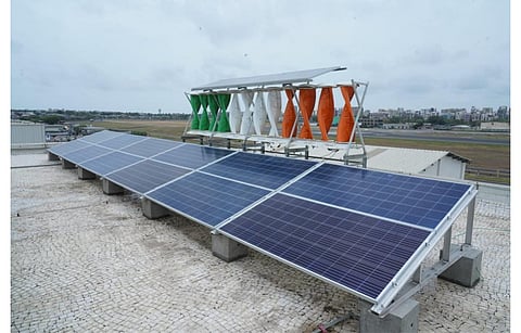 WindStream Energy has installed its patented Hybrid SolarMill at the CSMIA in Mumbai (in the picture). If successful, the pilot project will pave the way for the airport to replicate it to increase its onsite renewable power generation. (Photo Credit: Mumbai International Airport Limited)