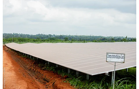 Benin’s maiden solar power plant with 25 MW capacity has been generating power from July 19,2022 in Illoulofin. Plans are to expand it to 50 MW by 2024. (Photo Credit: Presidence du benin)