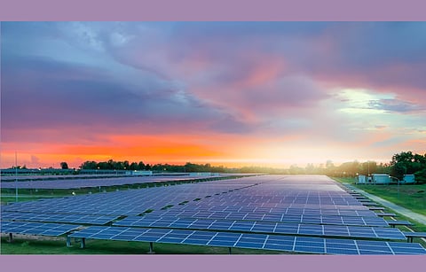 A newly released report by National Energy Administration said that China has now a total installed renewable energy power generation capacity of 1118 GW, out of which photovoltaic make up for 336 GW. (Illustrative Photo; Photo Credit: Kampan/Shutterstock.com)