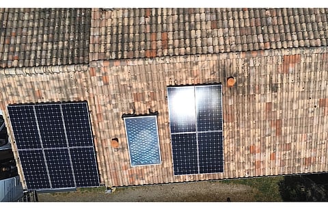 Even as Europe needs and wants to manufacture solar panels to meet its electricity and decarbonization requirements, Maxeon Solar is pulling out of French solar manufacturing with the shutdown of Porcelette fab. Pictured are Maxeon modules for residential solar in France. (Photo Credit: Maxeon Solar Technologies, Ltd)