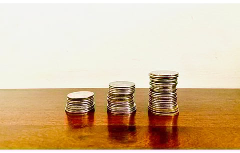 Indian government will issue INR 160 billion worth green bonds through uniform price auction to support projects in the public sector that can help reduce the country’s carbon intensity. (Photo Credit: TaiyangNews)