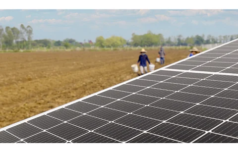 The ongoing G7 Summit in Japan has proclaimed support for renewable energy generation with more 1 TW solar PV capacity by 2030. (Illustrative Photo; Photo Credit: Toa55/Shutterstock.com)