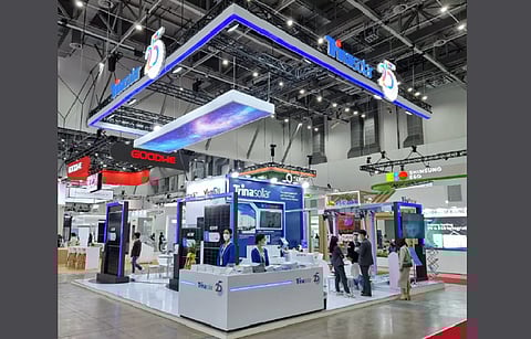 The new generation of Pioneer 2P smart tracking bracket of Trina Solar, which made its debut in South Korea, innovates and upgrades the multi-motor control system to replace the mechanical drive transmission method of the previous generation. (Photo Credit: Trina Solar)