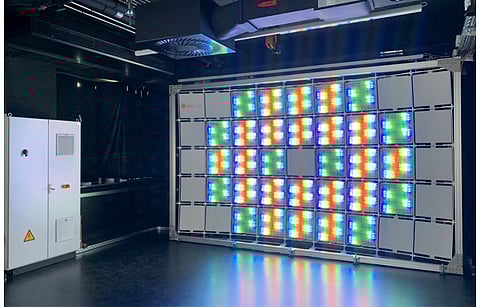 Wavelabs’ solar simulator can homogenously irradiate modules over the entire surface and stimulate light at arbitrary times of day and regions. (Photo Credit: Wavelabs)