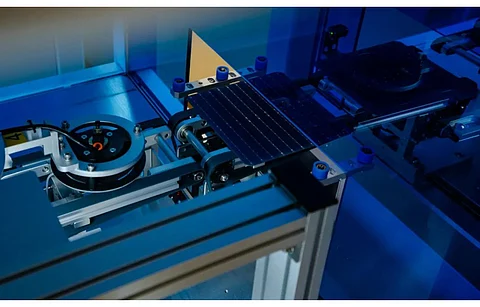 Jolywood says its JSIM technology lays a ‘technical foundation’ for double-sided single-glass packaging of TOPCon cells. (Photo Credit: Jolywood)