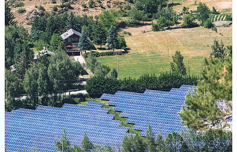 Ground-mounted solar and agrivoltaic projects are the chosen applications for Korkia and BIWO’s Italian PV partnership. (Illustrative Photo; Photo Credit: Michele Ursi/Shutterstock.com)