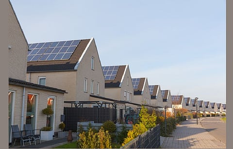 China plans to expand its distributed renewable energy capacity to 500 GW by 2025. (Illustrative photo; Photo Credit: Esbobeldijk/Shutterstock.com)