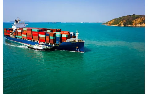 The US solar PV industry is going through volatility as leading module manufacturers are calling for AD/CVD tariff imposition on imports from the 4 Southeast Asian nations. (Illustrative Photo; Photo Credit: MISTER DIN/Shutterstock.com)