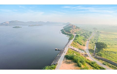 Pictured is the Garhmau Lake in Jhansi district of Uttar Pradesh. Jhansi is where RECPDCL is planning a 200 MW AC solar project. (Photo Credit: Jhansi District Administration)
